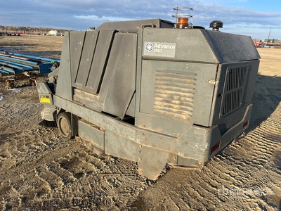 Advance 2067 Sweeper Truck