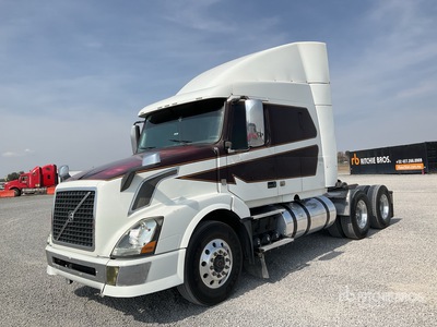 2015 Volvo VNL64T-630 6x4 Tractocamion con Dormitorio / T/A Sleeper Truck Tractor
