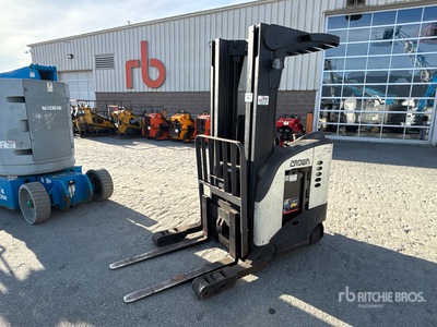 2000 Crown RR5000 4000 lb Reach Truck (Inoperable)