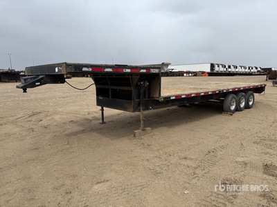 2008 32 ft Tri/A Step Deck Trailer