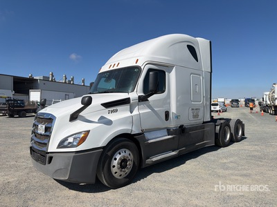 2020 Freightliner Cascadia 126 6x4 T/A Sleeper Truck Tractor