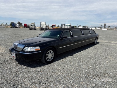 2006 Lincoln Town Car Auto