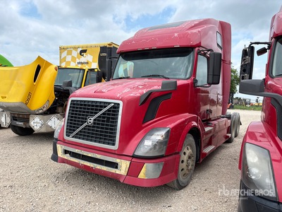 2010 Volvo VNL 6x4 T/A Sleeper Truck Tractor