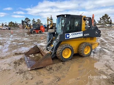 2019 John Deere 320G Two-Speed Chargeuse à direction à glissement