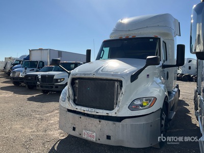 2019 International LT625 6x4 Cabeza Tractora Cabina Dormitorio (Inoperable)