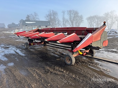 2004 Olimac N8TR 8 Row 20 ft 6 in Corn Cabezal de cosechadora trilladora