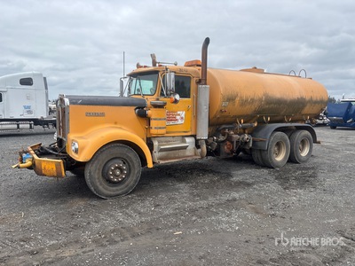 1966 Kenworth W923 6x4 Water Truck