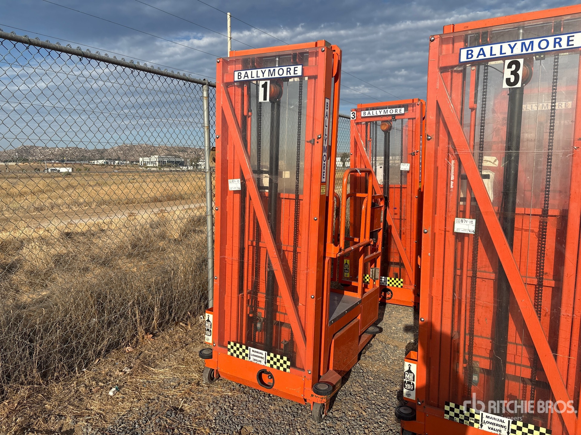2015 Ballymore PS-140H Vertical Mast Lift