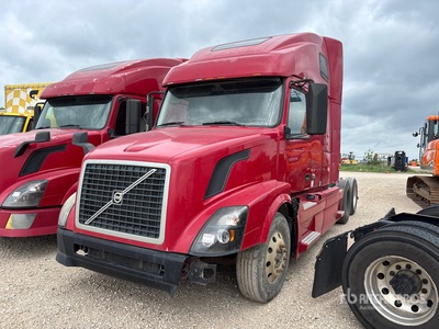 2013 Volvo VNL T/A Sleeper Truck Tractor