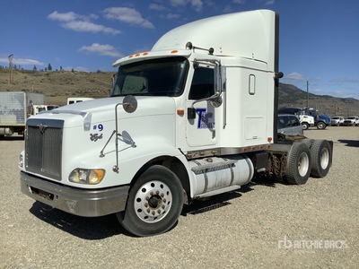 2005 Freightliner Columbia 120 T/A Sleeper Truck Tractor