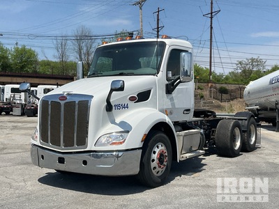 2018 Peterbilt 579 6x4 T/A Day Cab Truck Tractor