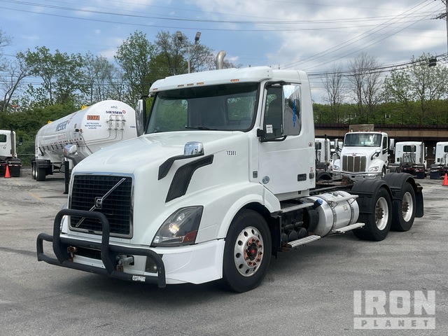 2016 Volvo Vnl 2016 Volvo Vnl 6X4 T/A Day Cab Truck Tractor