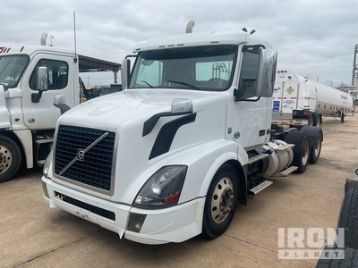 2015 Volvo VNL64T 6x4 T/A Day Cab Truck Tractor (Inoperable)