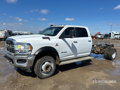 2019 Ram 5500 SLT 4x4 Crew Cab Cab and Chassis