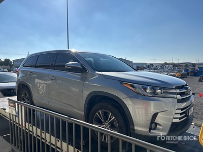 2019 Toyota Kluger GX  سيارة رياضية متعددة الاستخدامات