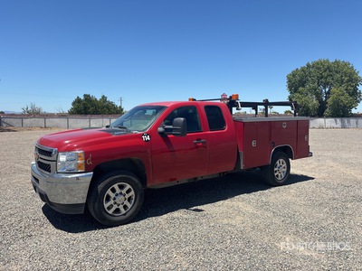 2012 Chevrolet Silverado 2500HD 4x4 Extended Cab Utility Truck