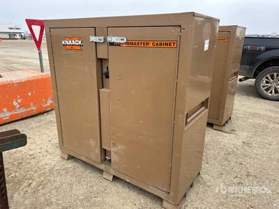 2020 Knaack 111 48 in 2 Door Half Shelf Tool Cabinet