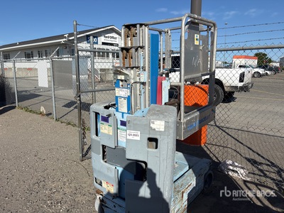 2010 Genie GR-12 Vertical Mast Lift (Inoperable)