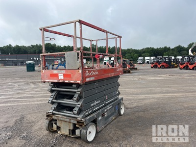 2018 Skyjack SJIII-4740 Electric Scissor Lift