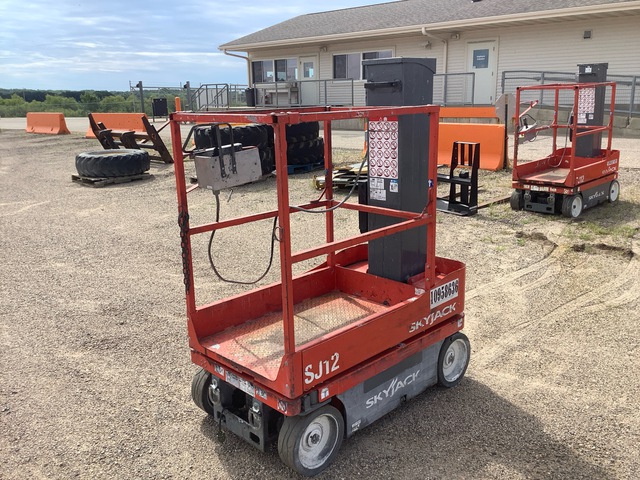 2019 Skyjack SJ12 Vertical Mast Lift 2019 Skyjack SJ12 Vertical Mast Lift
