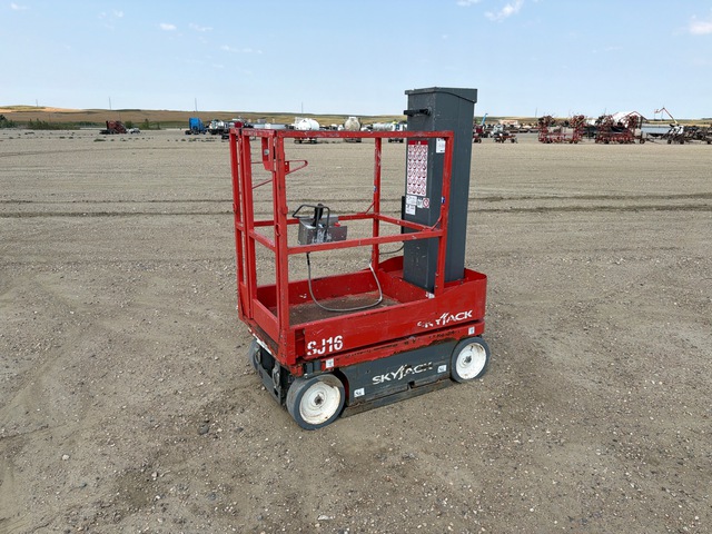 Skyjack SJ16 Vertical Mast Lift