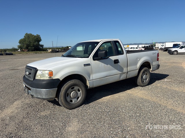 2007 Ford F-150 XL 4x4 Extended Cab Pickup