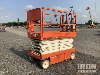 2017 Snorkel S4732E Electric Scissor Lift