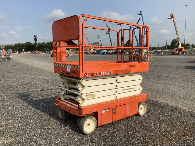 2017 Snorkel S4732E Electric Scissor Lift 2017 Snorkel S4732E Electric Scissor Lift