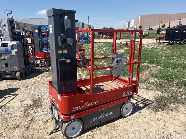 2018 Skyjack SJ16 Vertical Mast Lift 2018 Skyjack SJ16 Vertical Mast Lift