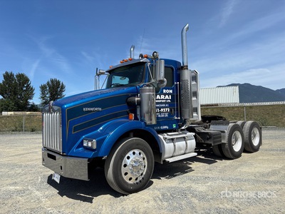 2006 Kenworth T800B 6x4 T/A Day Cab Truck Tractor