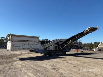 2012 Metso ST3.8 Tracked Screen Plant