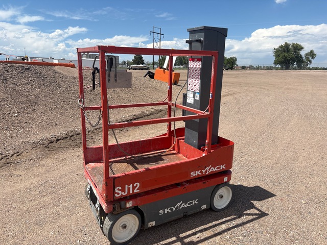 2018 Skyjack SJ12 Vertical Mast Lift 2018 Skyjack SJ12 Vertical Mast Lift