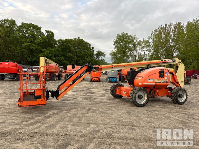 Articulating Boom Lifts