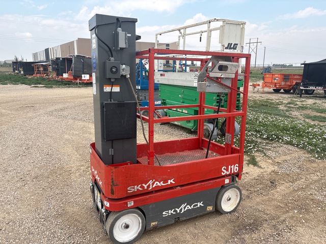 2018 Skyjack SJ16 Vertical Mast Lift 2018 Skyjack SJ16 Vertical Mast Lift