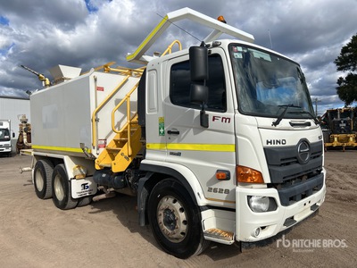2019 Hino FM 500 14000 L 6x4 Water Truck