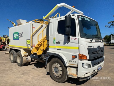 2019 Hino FM 2628 500 Series 14000 L 6x4 Camion à eau