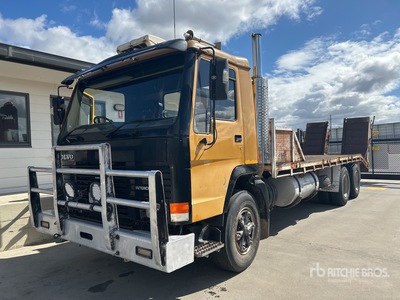 1988 Volvo FL10 6x4 Camión Caja Abierta