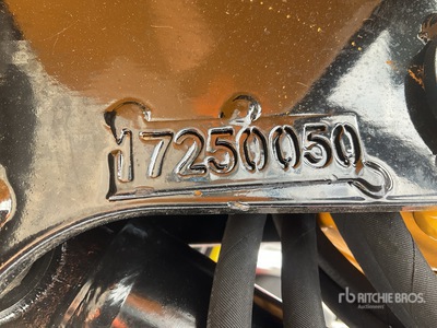 KV12 Mini Excavator (Unused)