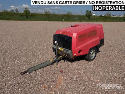2014 Kaeser M50 Compresseur A Air 1 Essieu S/A Air Compressor (Inoperable)