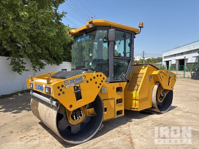 2021 XCMG XD133S Rullo vibrante tandem