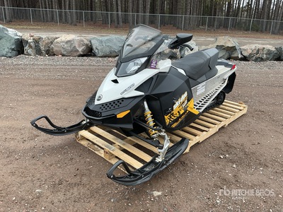 2011 Ski-doo MXZ 600 Snowmobile
