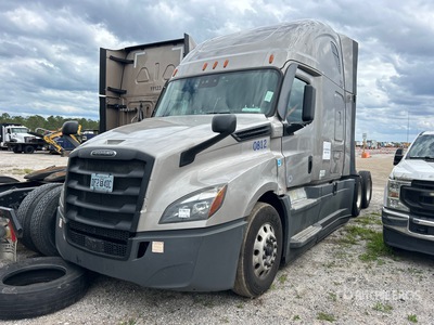 2021 Freightliner Cascadia 126 6x4 T/A Sleeper Truck Tractor