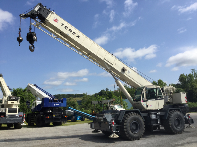 2015 Terex RT555 Rough Terrain Crane