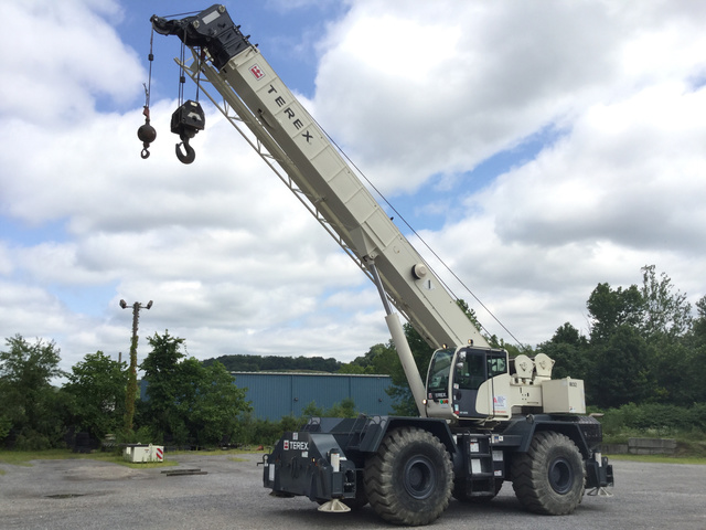 2015 Terex RT670 Rough Terrain Crane