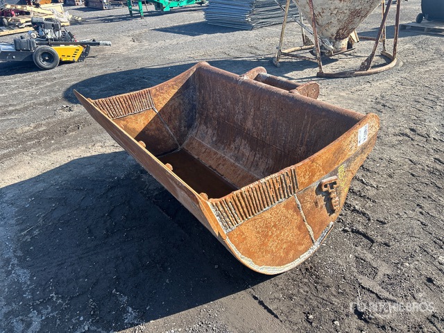 Garier Garier 60 in Cleanup Excavator Bucket - Fits Komatsu PC160 | Ritchie ...