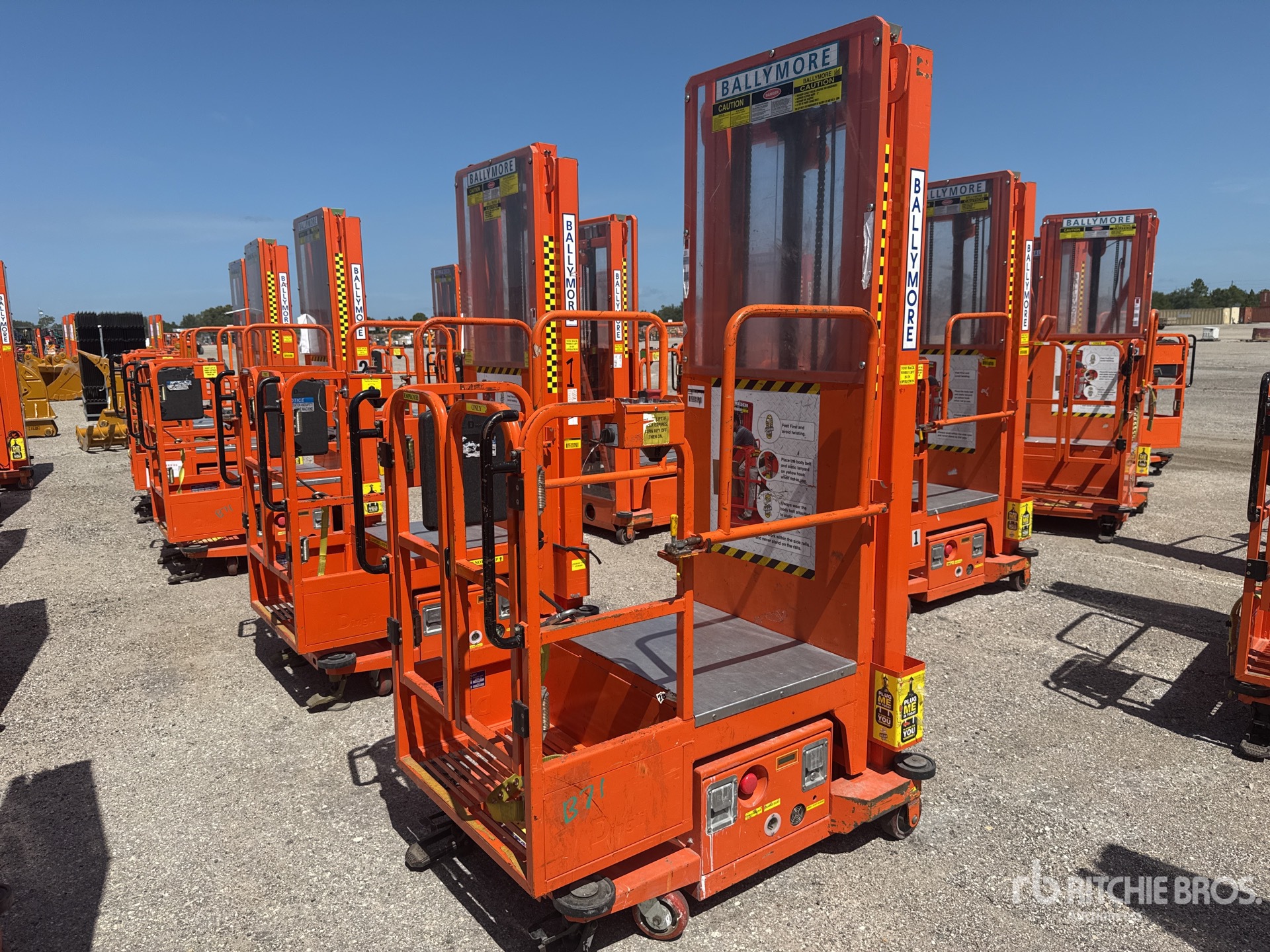 2015 Ballymore PS-140H Vertical Mast Lift