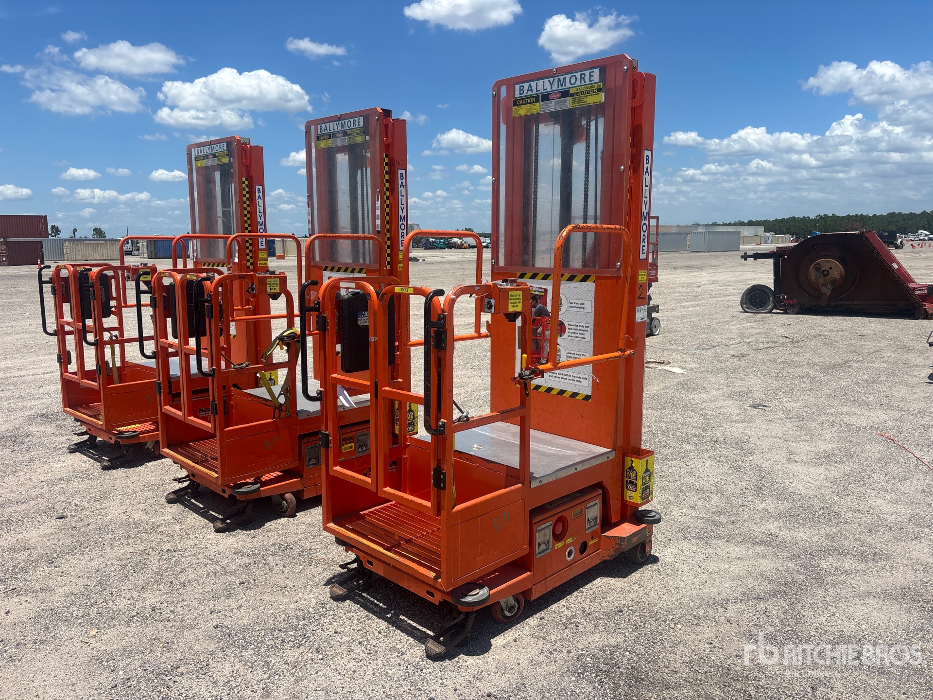 2015 Ballymore PS-140H Vertical Mast Lift