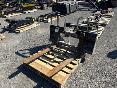 Bobcat 42 in Schranklader vorken