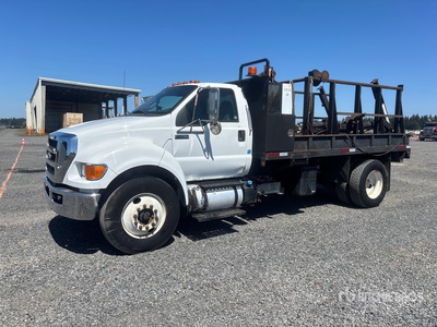 2013 Ford F-750 4x2 Camión Porta Carretes