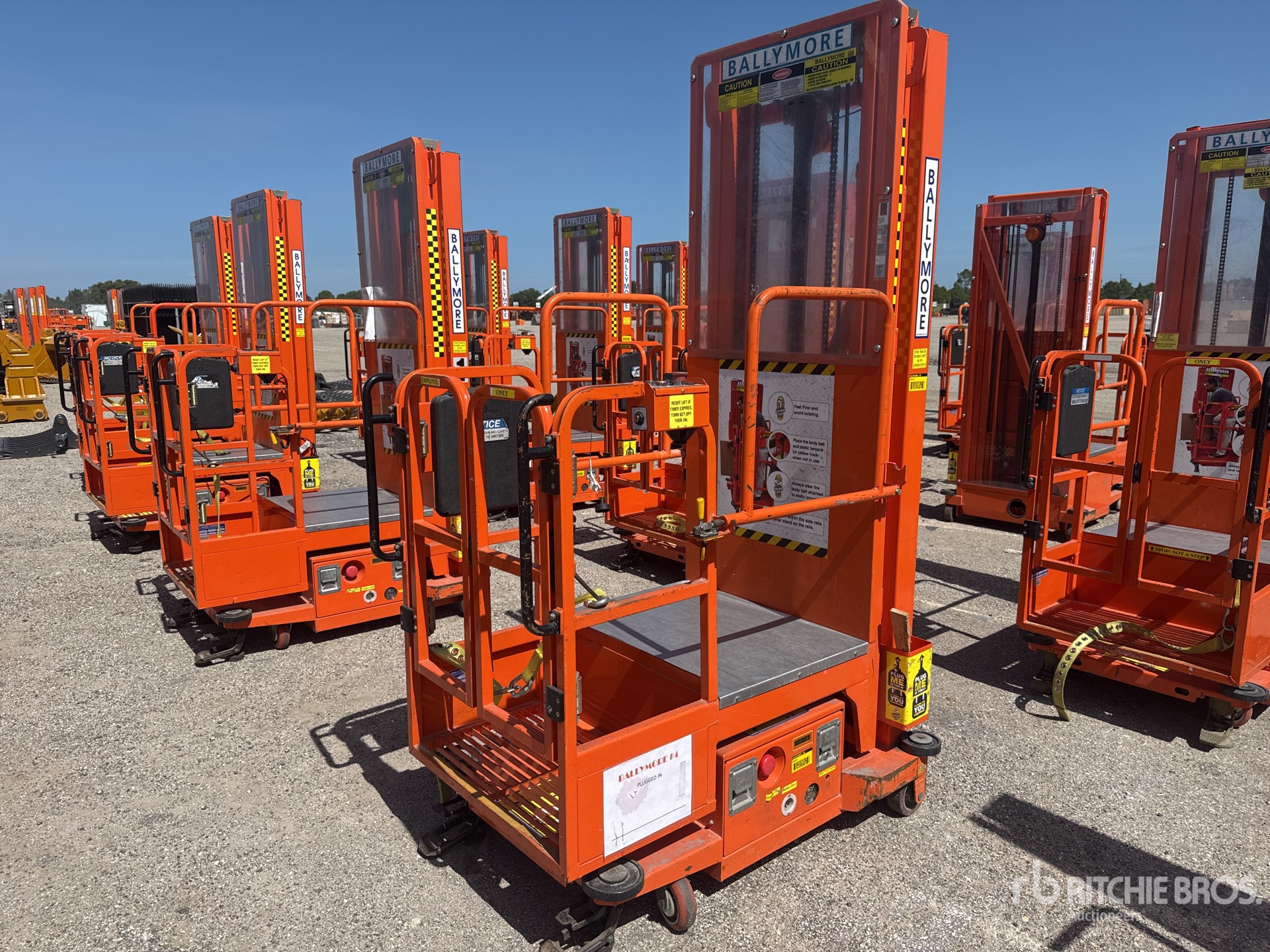 2015 Ballymore PS-140H Vertical Mast Lift